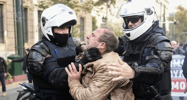 Le gouvernement grec viole la constitution pour réprimer les commémorations de la révolte contre la dictature